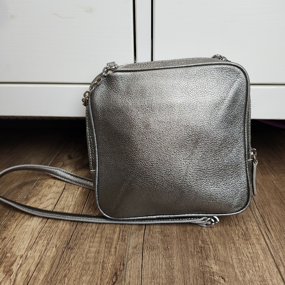 Vera Bradley leather Elena Sycamore Square Crossbody metallic silver compact - Picture 3 of 16